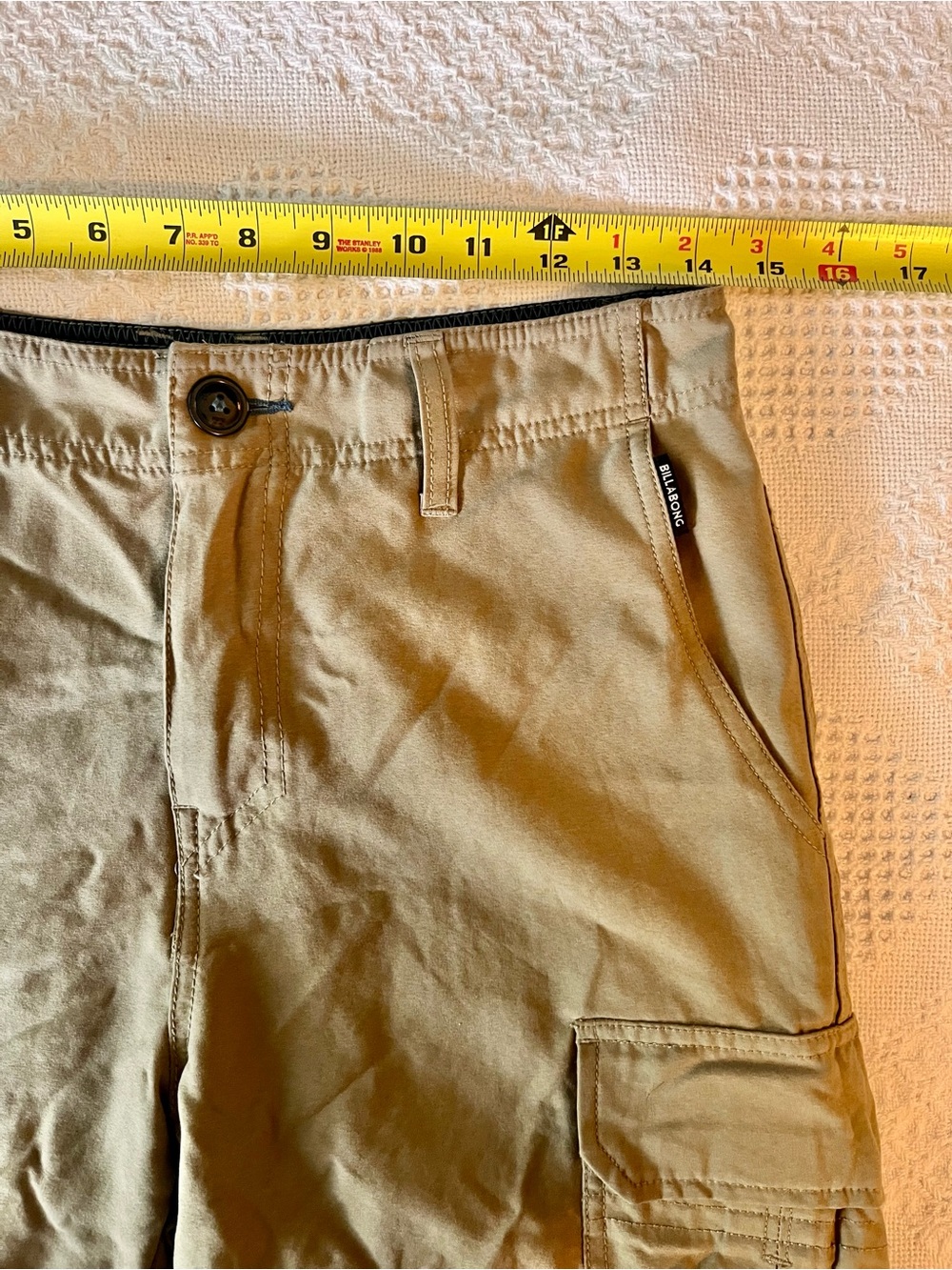 Billabong Submersibles Men's Tan Cargo Shorts with Side Pockets - Picture 4 of 7